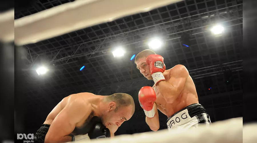 Бой Дмитрия Пирога и Геннадия Мартиросяна за звание чемпиона мира по версии WBO &copy;&nbsp;Елена Синеок. ЮГА.ру