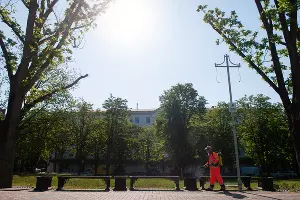 Дезинфекция общественных пространств в Краснодаре &copy;&nbsp;Фото Дмитрия Леснова, Юга.ру
