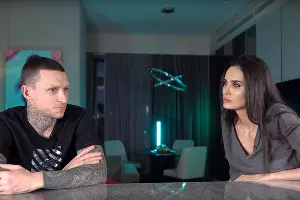 Павел и Алана Мамаевы &copy;&nbsp;Скриншот из видео youtu.be/DY_xn-VtJ3s?t=114