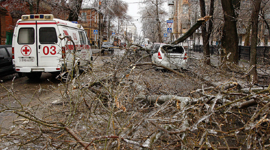 Последствия ледяного дождя в Краснодаре © Влад Александров, ЮГА.ру