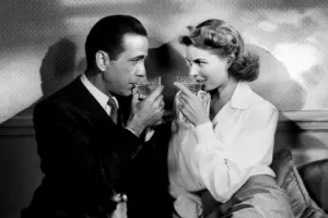 Кадр из фильма «Касабланка», 1942 год, реж. Майкл Кёртис  &copy;&nbsp;Фото с сайта wallpapertag.com