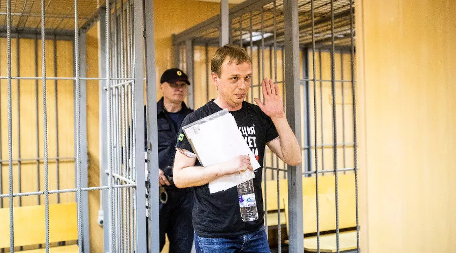 Иван Голунов в суде &copy;&nbsp;Фото Евгения Фельдмана, &laquo;Медуза&raquo;