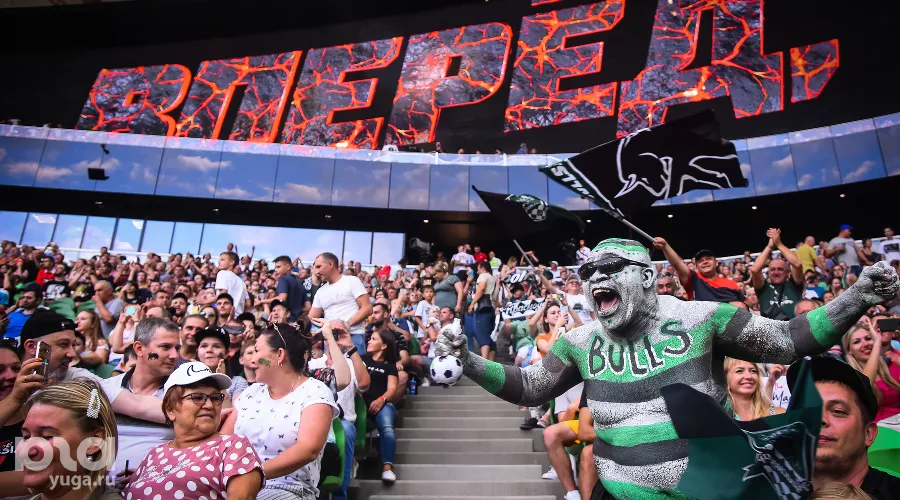 Фанат Зомо. Матч «Краснодар» — «Сочи», Краснодар, 27 июля 2019 года &copy;&nbsp;Фото Елены Синеок, Юга.ру