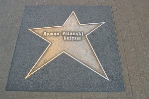 Именная звезда Романа Полански на лодзинской Аллее славы &copy;&nbsp;Фото HuBar, по лицензии Creative Commons Attribution-Share Alike 2.5 Generic