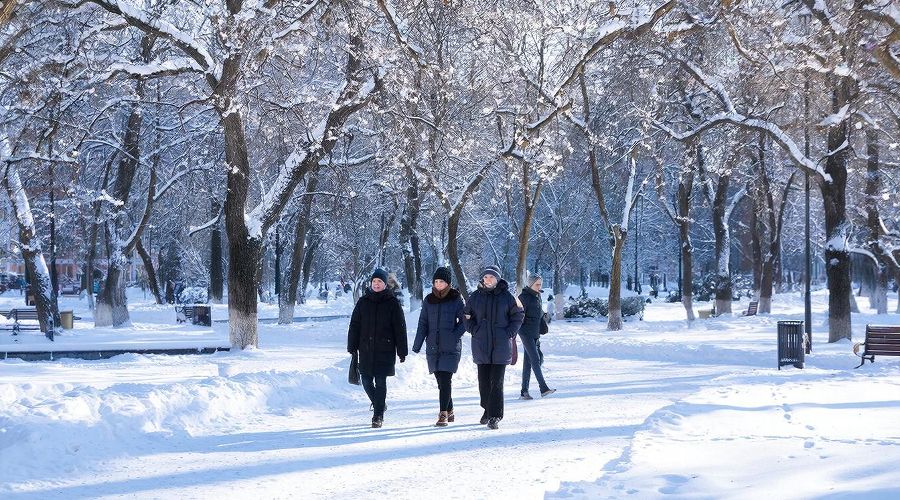 люди &copy;&nbsp;Изображение сгенерировано нейросетью Gigachat