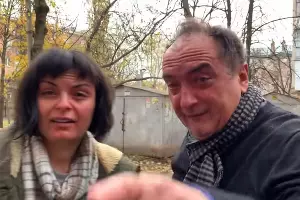 Фатима и Марат Динаевы &copy;&nbsp;Скрин с видео на канале &laquo;Отряды Путина Soc Sprav&raquo;, youtube.com/channel/UCk0Ktc21_lgVNiZRY9Py1Fg