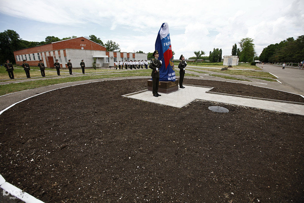 александра покрышкина 2/2. улица покрышкина 2/2 краснодар. александра покрышкина 2/2. александр покрышкина памятник в краснодаре. покрышкин волгоград.