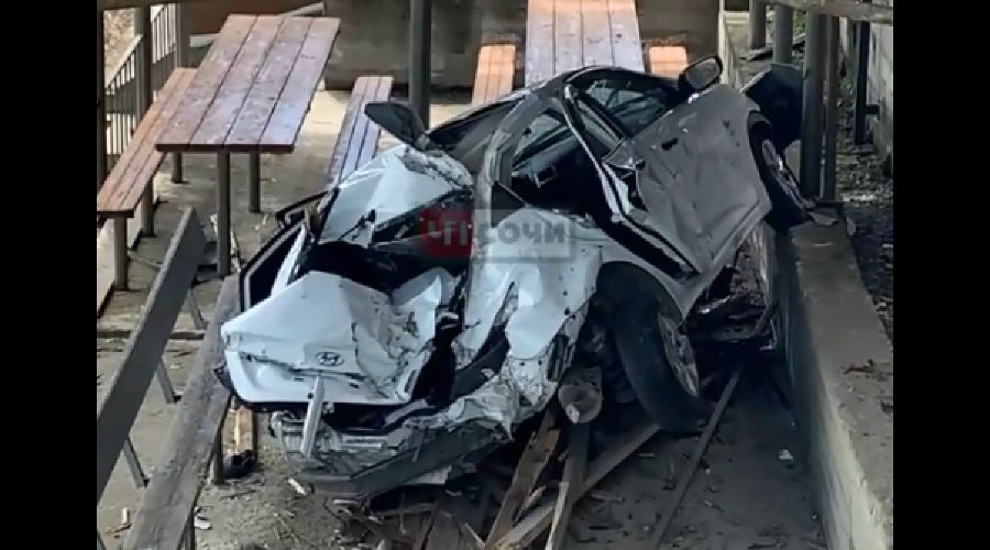  © Скриншот видео с канала ЧП Сочи из социальной сети «ВКонтакте»