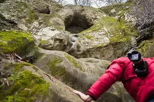 Богатырские пещеры. У подножия &copy;&nbsp;Фото Елены Синеок, Юга.ру