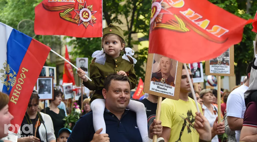 "Бессмертный полк" в Краснодаре &copy;&nbsp;Елена Синеок