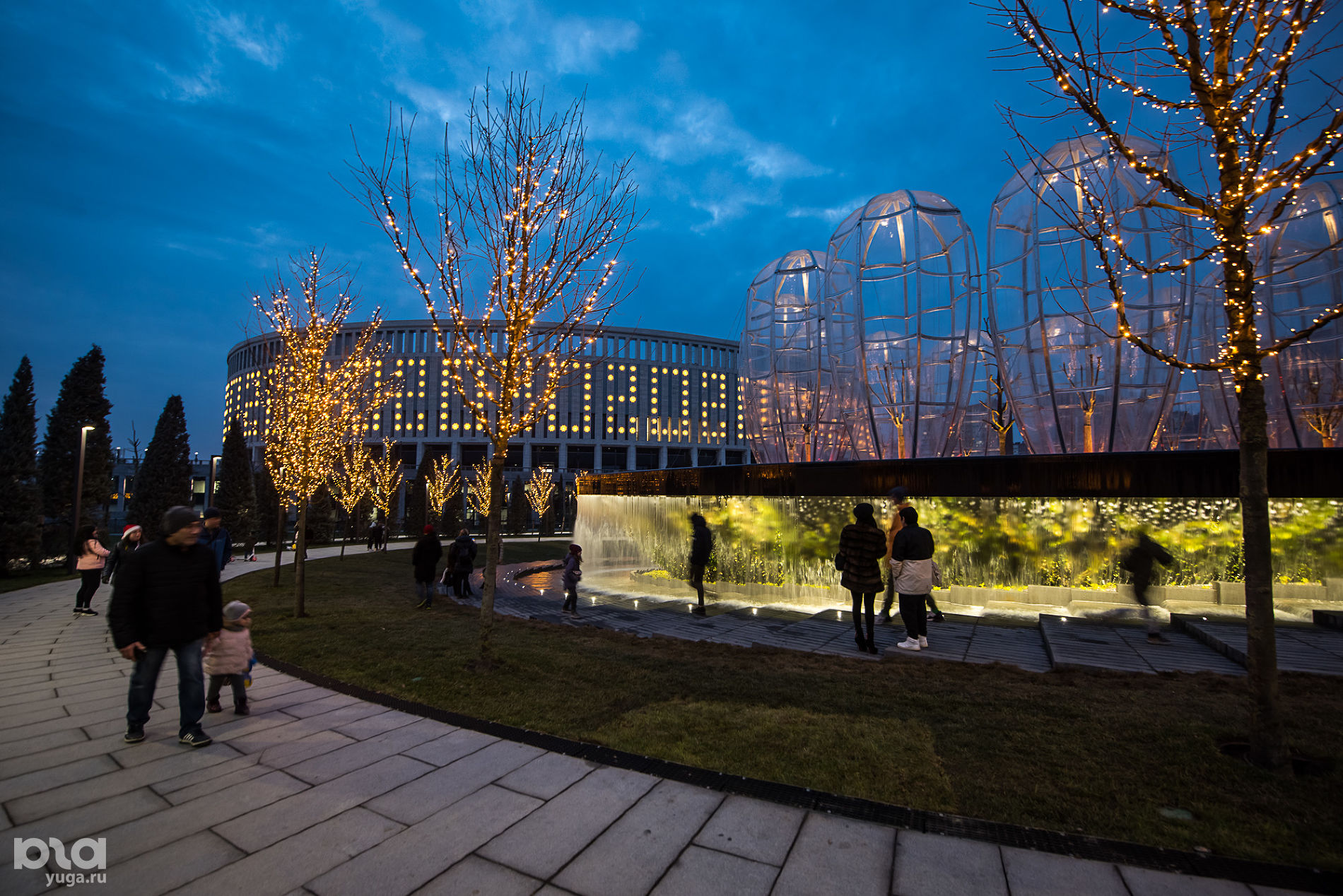 Краснодар сегодняшний день. С днем рождения город краснодар. Знамя краснодарского края. Футбол сегодня. Цветущая ставропольская краснодар.