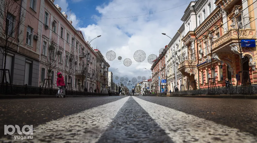 Центр Краснодара — улица Красная  &copy;&nbsp;Фото Елены Синеок, Юга.ру