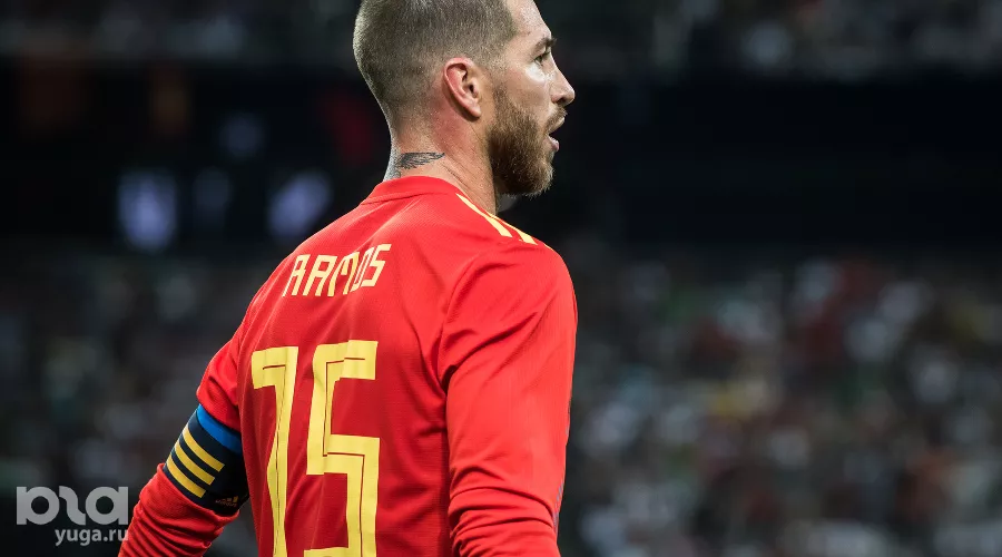 Товарищеский матч сборных Испании и Туниса в Краснодаре. Серхио Рамос &copy;&nbsp;Фото Елены Синеок, Юга.ру