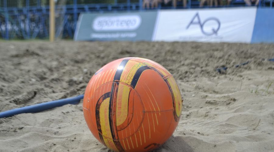 Пляжный футбол © Фото из группы «Краснодарская лига пляжного футбола» «ВКонтакте», vk.com/beachsoccerkuban