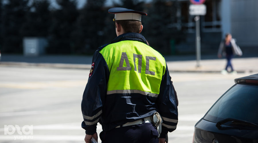 Инспектор ДПС © Фото Елены Синеок, Юга.ру