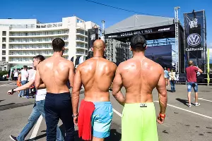 Фестиваль серф-культуры Locals Only в Сочи &copy;&nbsp;Фото Елены Синеок, Юга.ру