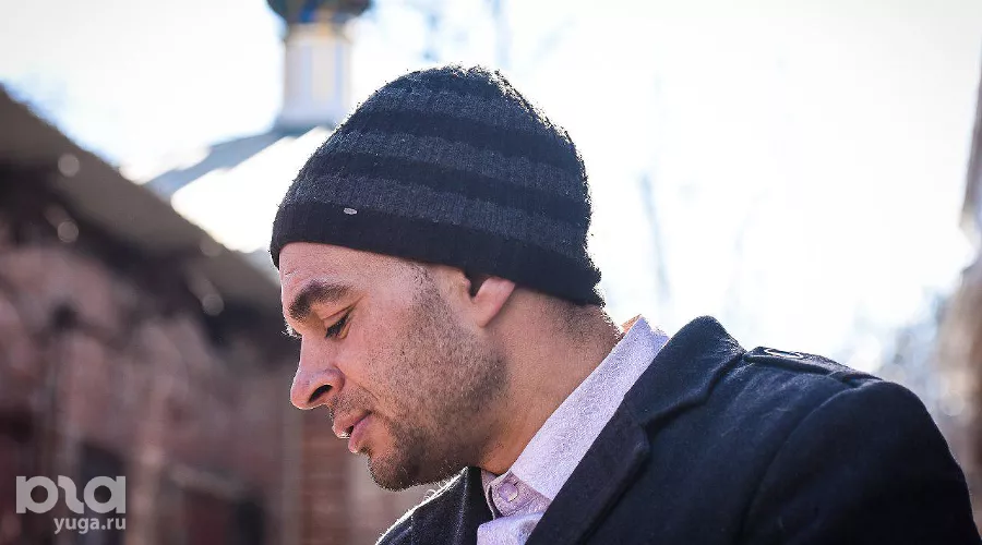 Гачик, 37 лет, волонтер благотворительного движения при Всесвятском храме &copy;&nbsp;Фото Елены Синеок, Юга.ру