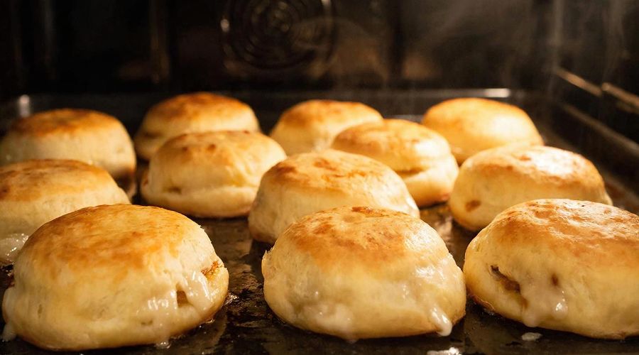 пирожки &copy;&nbsp;Изображение сгенерировано нейросетью Gigachat