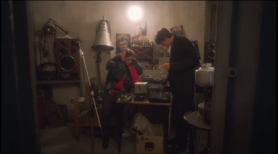 Кадр из фильма «Асса», ред.ю Сергей Соловьев, 1987 год © Скриншот видео с YouTube-канала «Синема Парк & Формула Кино», www.youtube.com/user/cinemaparkru