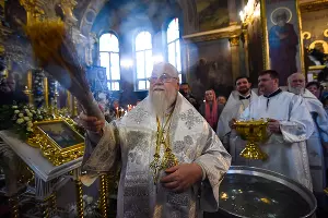 Митрополит Исидор провел Литургию в Крещенский сочельник &copy;&nbsp;Елена Синеок, Юга.ру