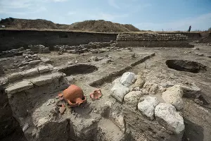 Раскопки в Фанагории. Уцелевшая гробница позднеантичной эпохи &copy;&nbsp;Фото Елены Синеок, Юга.ру