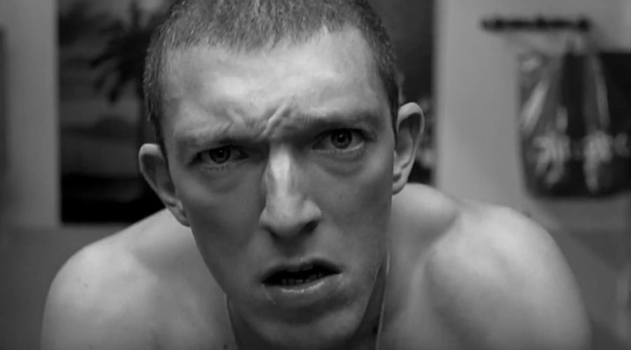 Кадр из фильма «Ненависть», реж. Матье Кассовиц, 1995 год &copy;&nbsp;Скриншот видео с Rutube-канала &laquo;Кино-Сопливая&raquo;