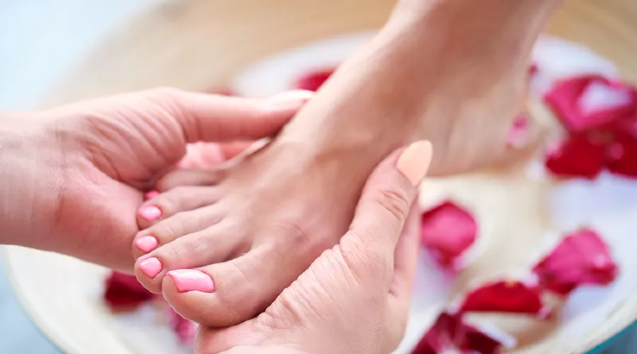 педикюр &copy;&nbsp;ru.freepik.com