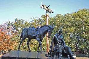 Памятник атаману Головатому в Старобазарном сквере, Одесса © Фото AnStasia