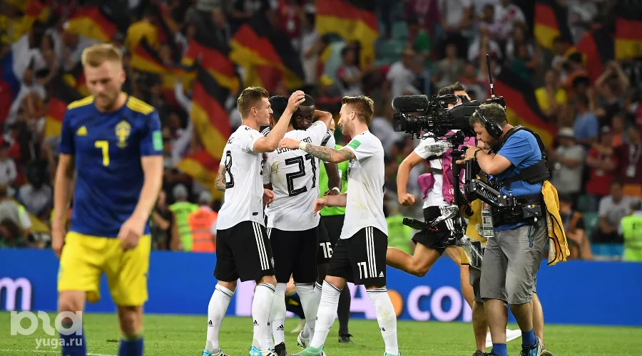 Германия вырвала победу у Швеции на стадионе «Фишт» &copy;&nbsp;Фото Елены Синеок, Юга.ру