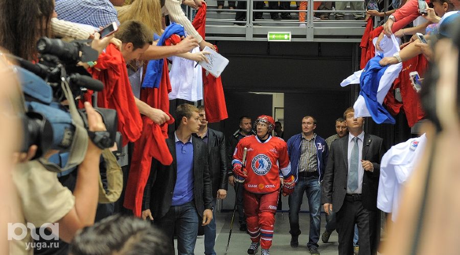 Владимир Путин принял участие в гала-матче Ночной хоккейной лиги в Сочи &copy;&nbsp;Нина Зотина, ЮГА.ру