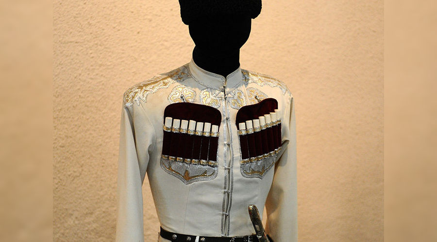 Выставка адыгейского модельера Юрия Сташа "В мире мифов и реалий" © Алёна Живцова, ЮГА.ру