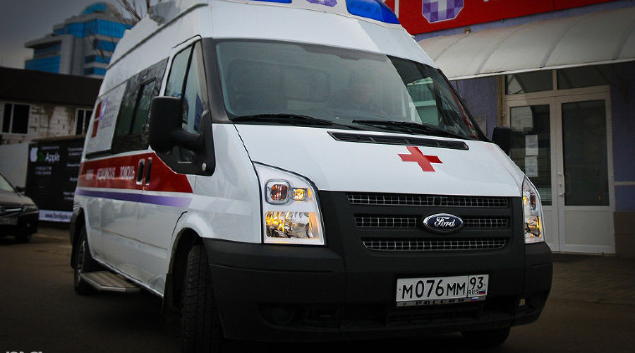 Скорая помощь &copy;&nbsp;Фото Елены Синеок, Юга.ру