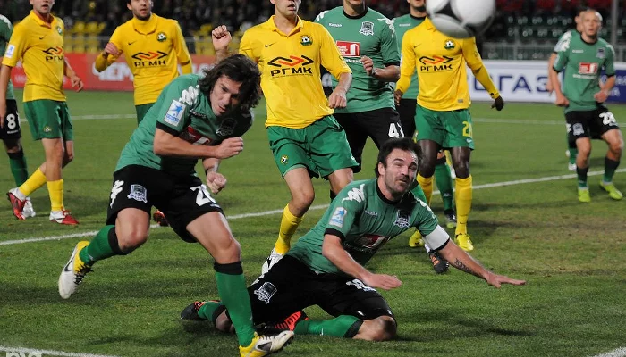 "Краснодар" вырвал победу у "Кубани" в дерби &copy;&nbsp;Елена Синеок, ЮГА.ру