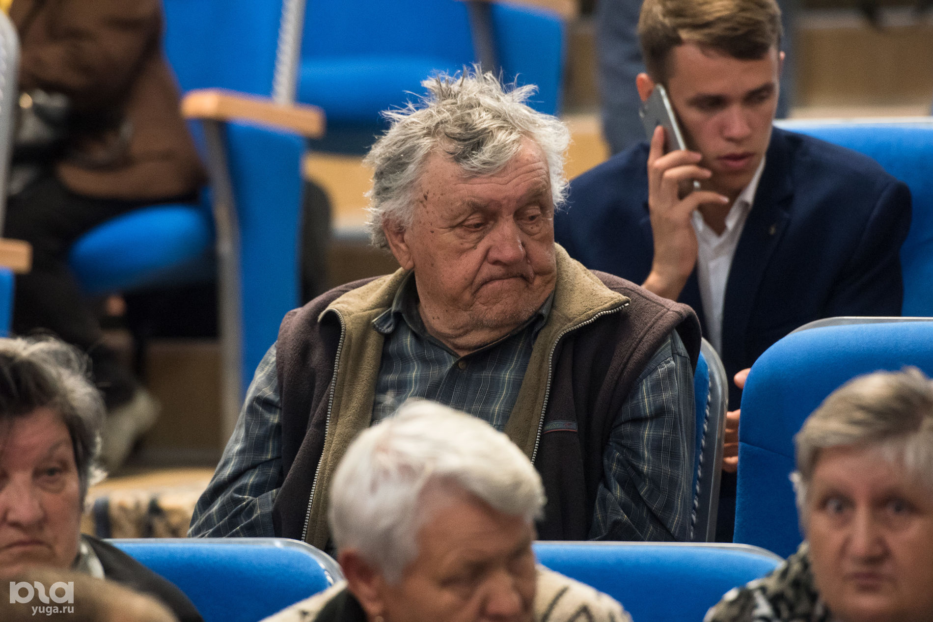 Жители Псебая на встрече с Игорем Комиссаровым © Фото Елены Синеок, Юга.ру