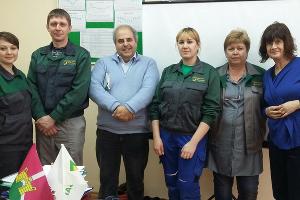 Животноводы МТФ № 4 с представителями еврокомиссии © Фото пресс-службы агрохолдинга «Кубань»