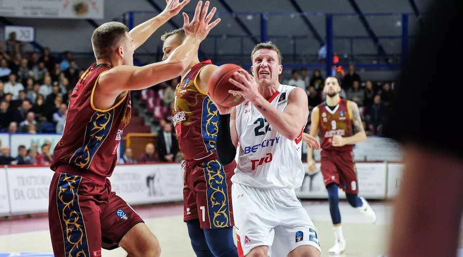 Матч Еврокубка «Умана Рейер» — «Локомотив-Кубань» &copy;&nbsp;Фото с сайта www.eurocupbasketball.com