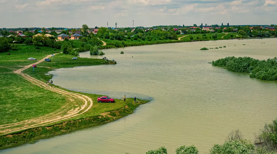 Мыс на окраине Старокорсунской — к лету 2023-го мэрия планирует превратить его в пляж, оборудованный по мировым курортным стандартам &copy;&nbsp;Фото Антона Быкова, Юга.ру