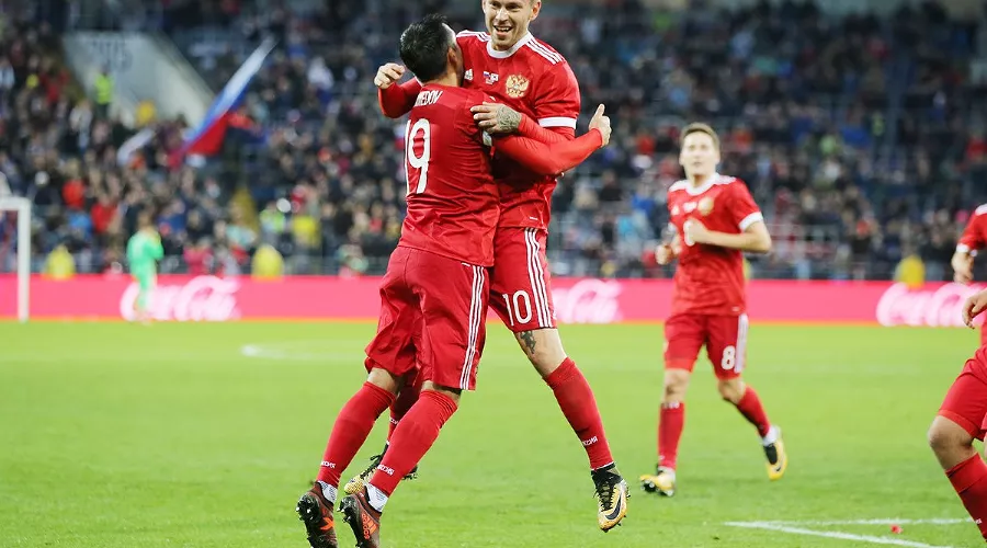 Сборная России. Федор Смолов и Александр Самедов &copy;&nbsp;Фото пресс-службы РФПЛ