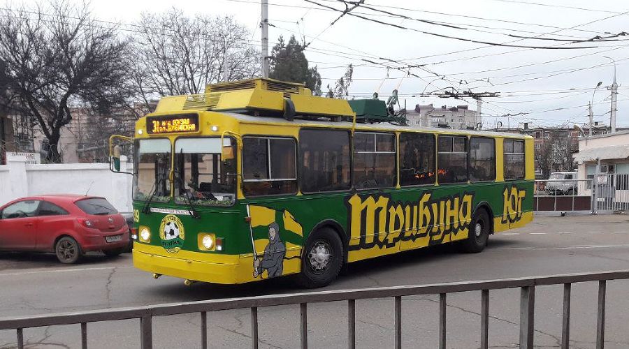 Троллейбус с символикой ФК «Кубань» © Фото пресс-службы ФК «Кубань»