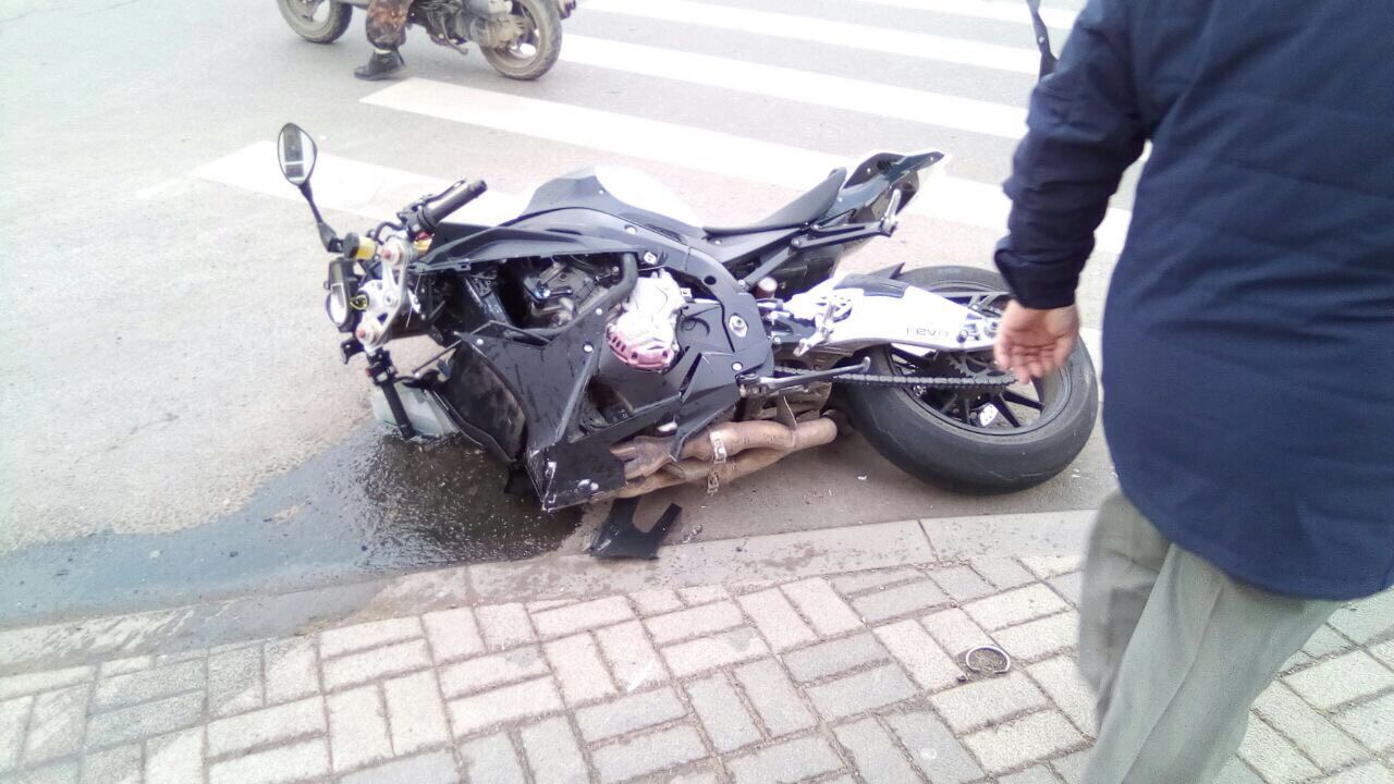 В сочи разбился мотоциклист. Краснодар авария мотоциклист. ДТП С участием мопеда в Краснодаре. Недавние ДТП В Краснодаре с мотоциклистами.