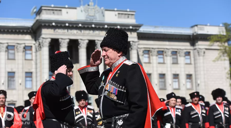 Парад казаков в Краснодаре &copy;&nbsp;Фото Елены Синеок, Юга.ру