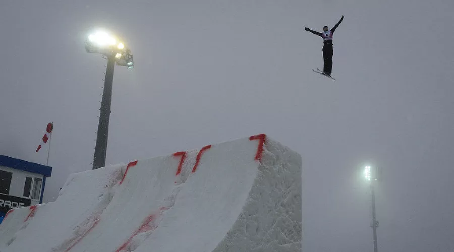 Кубок мира по фристайлу в Сочи: лыжная акробатика &copy;&nbsp;Фото Елены Синеок, Юга.ру