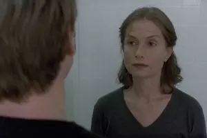 Кадр из трейлера к фильму «Пианистка» &copy;&nbsp;Скриншот с сайта www.kinopoisk.ru