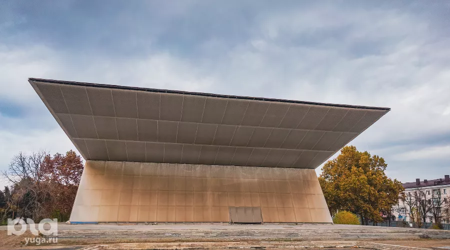 Кинотеатр «Аврора». Вид сверху &copy;&nbsp;Фото Антона Быкова, Юга.ру