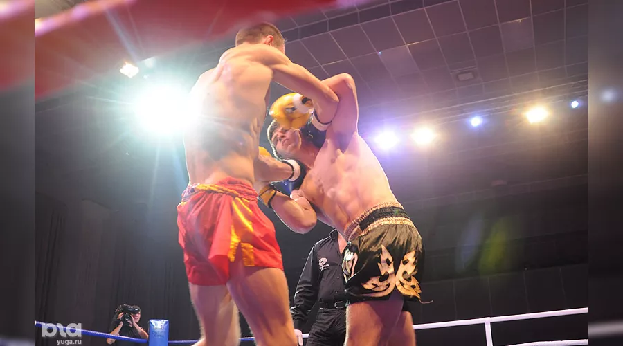 Бой за титул чемпиона мира по кикбоксингу К-1 &copy;&nbsp;Елена Синеок. ЮГА.ру