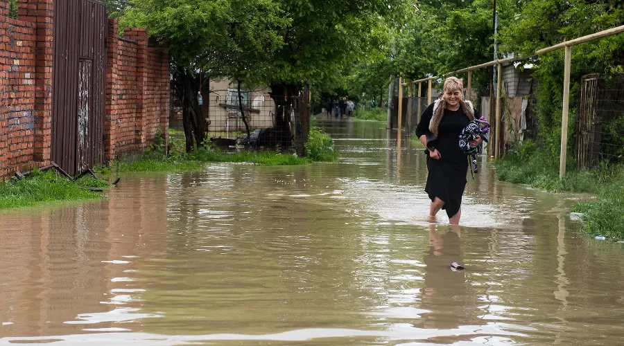  &copy;&nbsp;Подтопление в селе Левокумка Ставропольского края &copy; Фото Антона Подгайко, Юга.ру