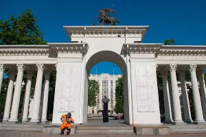 Дезинфекция общественных пространств в Краснодаре &copy;&nbsp;Фото Дмитрия Леснова, Юга.ру