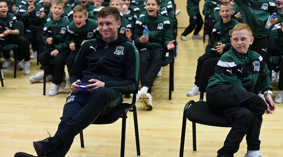 Первенство Академии ФК «Краснодар» по игре FIFA 17. Павел Мамаев &copy;&nbsp;Фото с официального сайта ФК &laquo;Краснодар&raquo;, fckrasnodar.ru