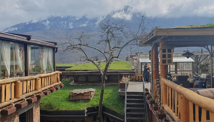 Ресторан «Яблоки печем» в Красной Поляне &copy;&nbsp;Фото Марины Солошко, Юга.ру