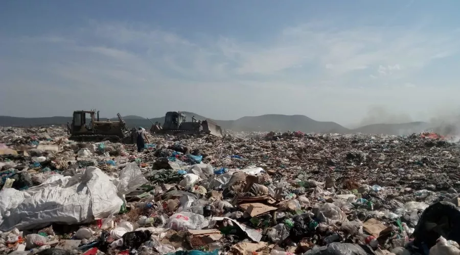 Мусорный полигон в хуторе Копанском &copy;&nbsp;Фото пресс-службы ГУ МЧС России по Краснодарскому краю